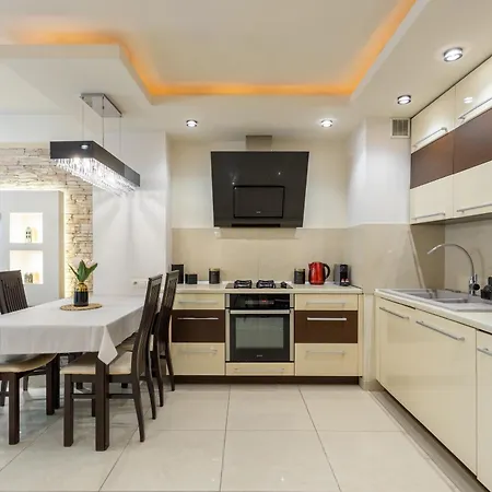 Apartamento Golden - Location In Center - Grzybowska 5 *